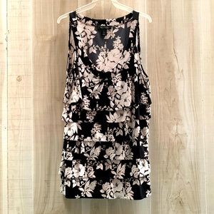 White House Black Market tiered tank. Excellent condition size L.